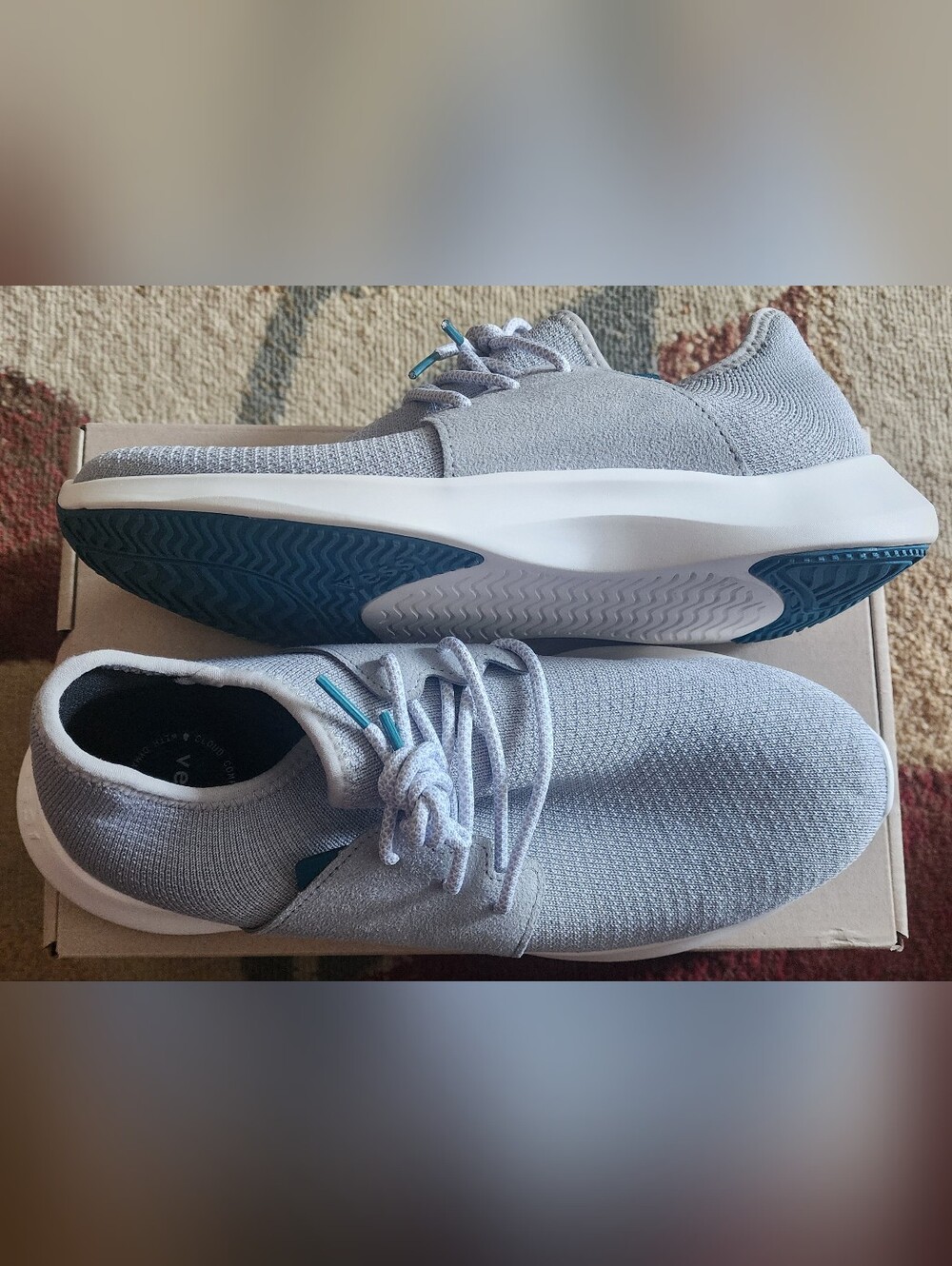 *Brand New In Box* Vessi (Waterproof) Everyday Classic Sneaker Women's Size 10